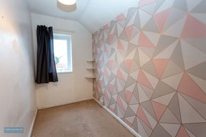 Bedroom- click for photo gallery